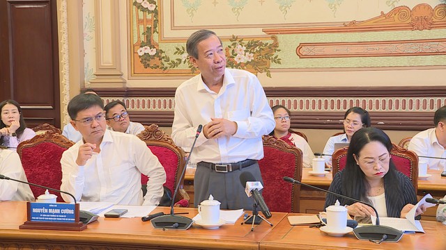 TP. Hồ Chí Minh: Sớm triển khai khám sức khỏe định kì, tiến tới miễn viện phí cho người dân - Ảnh 2.