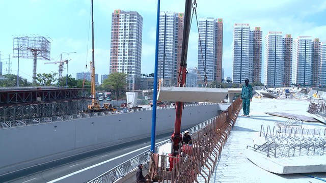 Cầu vượt N3 nút giao An Phú đạt 95% khối lượng, sẵn sàng thông xe dịp 30/4- Ảnh 2.