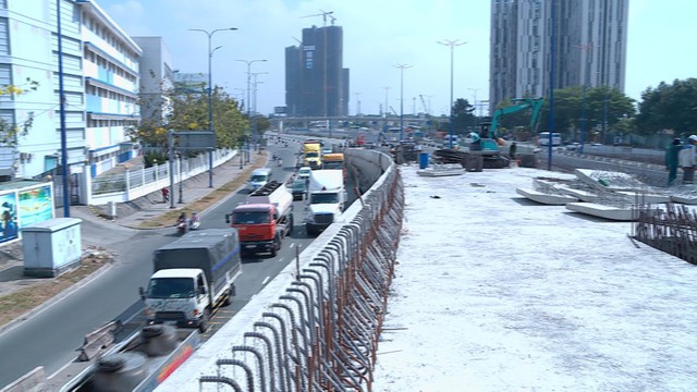 Cầu vượt N3 nút giao An Phú đạt 95% khối lượng, sẵn sàng thông xe dịp 30/4- Ảnh 3.