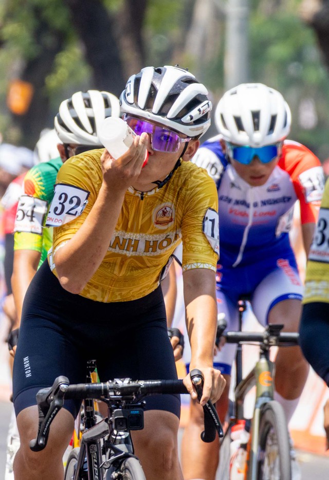 Hình ảnh đẹp chặng 9: Vòng đua TP. Huế- Ảnh 8. Hình ảnh đẹp chặng 9: Vòng đua TP. Huế- Ảnh 8.