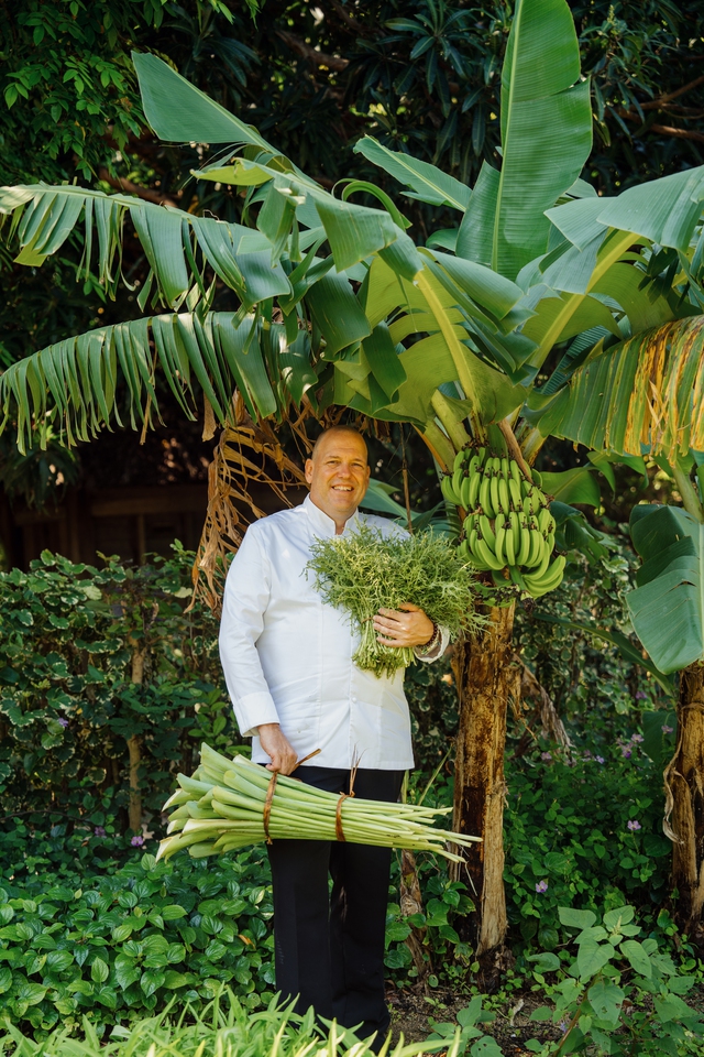 Đầu bếp 40 năm kinh nghiệm về Việt Nam, “làm mới” ẩm thực tại Six Senses Ninh Vân Bay - Ảnh 3.