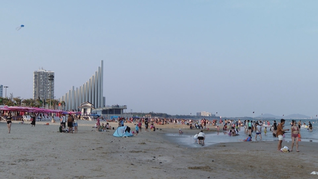 60 Giây ngày 13/4/2026 | TP. Hồ Chí Minh từng bước đưa y tế chất lượng cao đến gần dân   - Ảnh 2.