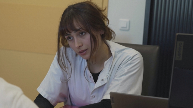 Pháp: Bệnh viện chuyên điều trị cho nạn nhân của "khí cười" - Ảnh 2.