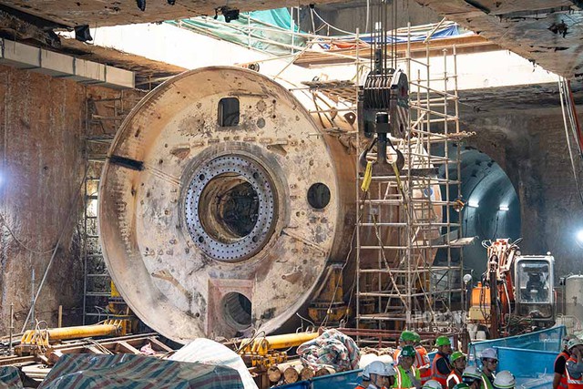 Metro Nhổn - Ga Hà Nội: Chính thức xuyên hầm toàn tuyến - Ảnh 2.