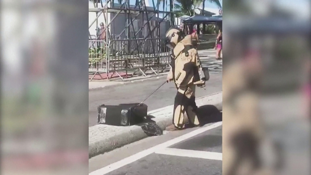 Phát hiện lựu đạn trên bãi biển Brazil nơi sắp diễn ra concert của Shakira- Ảnh 1.