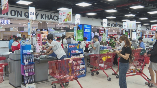 60 Giây ngày 15/4/2026 | TP. Hồ Chí Minh: Hệ thống bán lẻ tìm giải pháp ổn định thị trường- Ảnh 3.