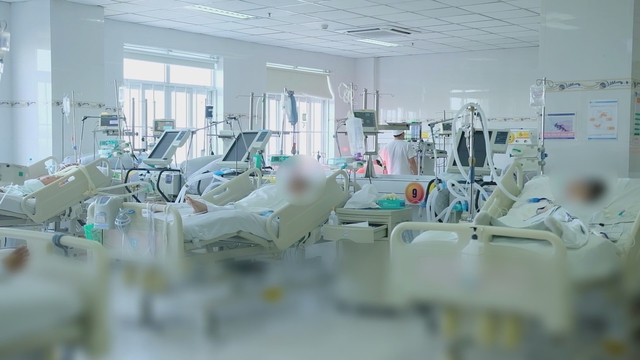 Thời sự trưa HTV ngày 17/4/2026 | Ba bệnh nhân đột quỵ cùng ngày được điều trị thành công bằng tiêu sợi huyết - Ảnh 1.