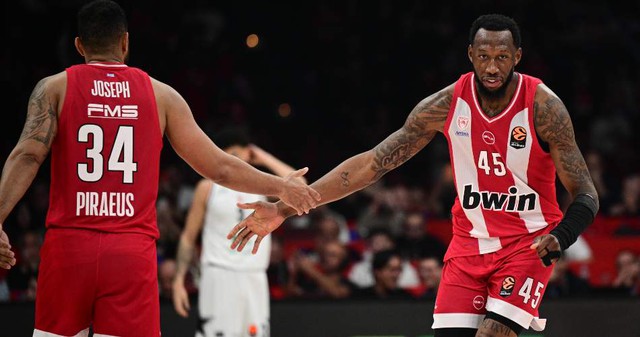 Giải bóng rổ Châu Âu: Olympiacos dẫn đầu EuroLeague Regular Season - Ảnh 1.
