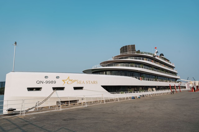 Lần đầu tiên TP. Hồ Chí Minh có du thuyền nghỉ đêm trên sông Sài Gòn - Ảnh 1.