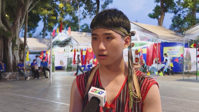 Giữ hồn văn hóa từ ngày hội cộng đồng - Ảnh 3.