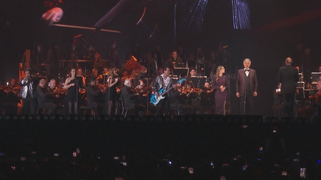 Danh ca Andrea Bocelli tổ chức hòa nhạc miễn phí ở  Mexico City - Ảnh 3.