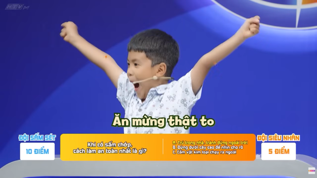 Hoàng Rapper "đứng hình" với đáp án trốn vô tủ khi có cháy của bé trai - Ảnh 6.