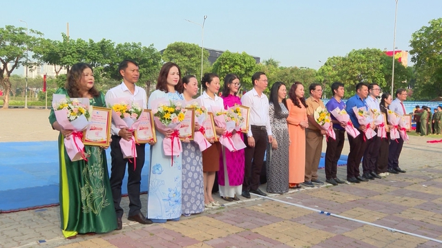 Phường Tân Mỹ tổ chức chương trình nghệ thuật “Tự hào non sông - Vững bước tương lai” - Ảnh 4.