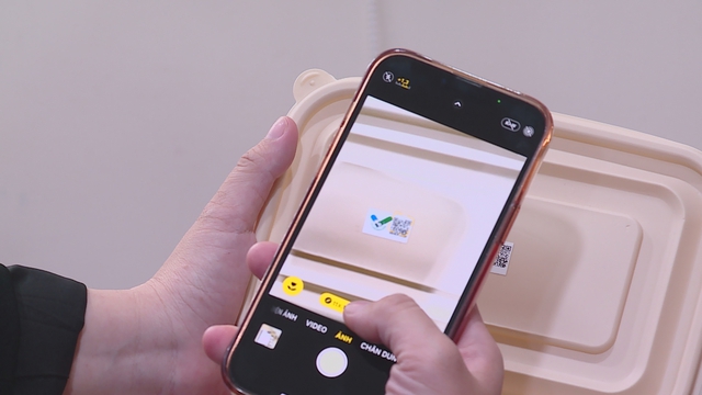 TP. Hồ Chí Minh thí điểm “Tick xanh trách nhiệm” kiểm soát toàn diện suất ăn học đường - Ảnh 2.