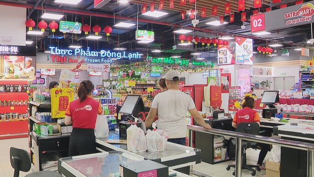 Thị trường bán lẻ TP. Hồ Chí Minh tăng tốc, "chạy đua" khuyến mãi dịp 30/4 - 1/5 - Ảnh 5.