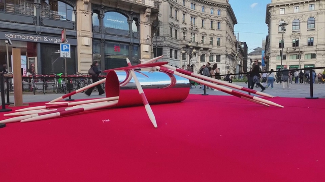 Italia: Khai mạc tuần lễ thiết kế Milan - Ảnh 2.