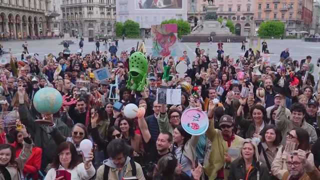 Italia: Khai mạc tuần lễ thiết kế Milan - Ảnh 1.