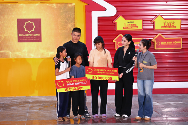 Gần 340 triệu đồng trao cho các em trong "Mái ấm gia đình Việt" tập 8 - Ảnh 10.