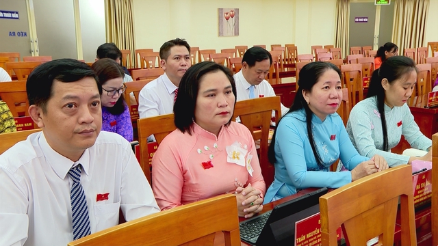 Phường Diên Hồng hoàn thiện bộ máy, thông qua nhiều nghị quyết quan trọng tại kỳ họp chuyên đề - Ảnh 4.