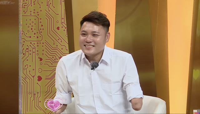 Vợ chồng son: Nghị lực phi thường của người đàn ông "không tay"- Ảnh 1.