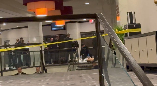 Xác định nghi phạm vụ nổ súng tại bữa tiệc ông Trump tham dự- Ảnh 2.