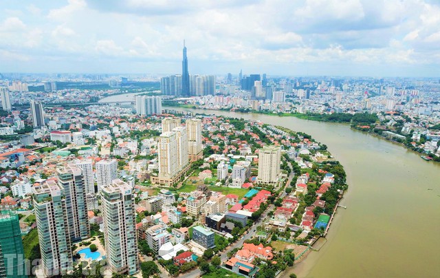 TP. Hồ Chí Minh: 51 năm phát triển, vững vàng vai trò đầu tàu kinh tế cả nước - Ảnh 1.