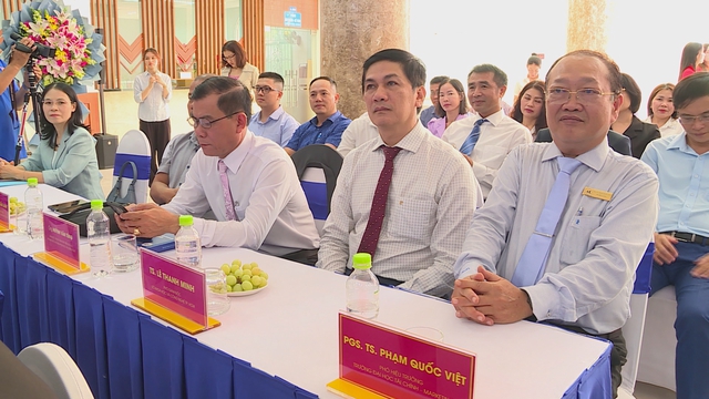 Mở rộng hợp tác nghiên cứu khoa học, chia sẻ tri thức để thực hiện Nghị quyết 57 - Ảnh 2.