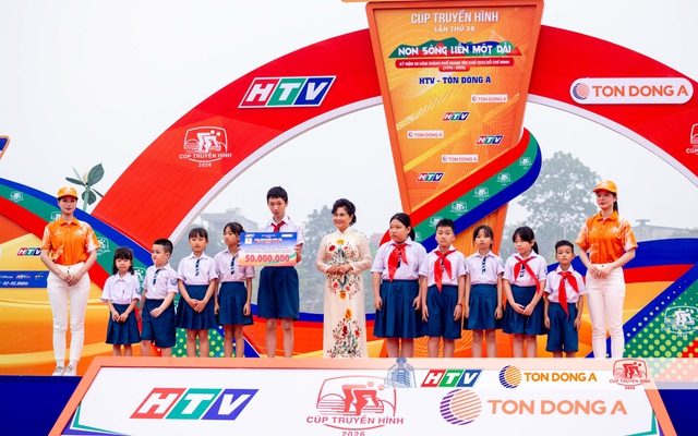 Khoảnh khắc đẹp Chặng 1: Vòng đua quanh Hồ Văn Lang (Phú Thọ) - Ảnh 14.