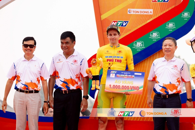 Khoảnh khắc đẹp Chặng 1: Vòng đua quanh Hồ Văn Lang (Phú Thọ) - Ảnh 6.