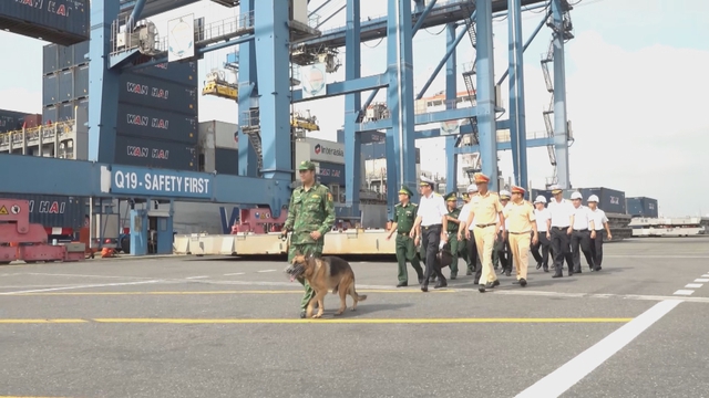 Tăng cường kiểm tra, đảm bảo an ninh tại hệ thống cảng Tân Cảng Sài Gòn- Ảnh 4.