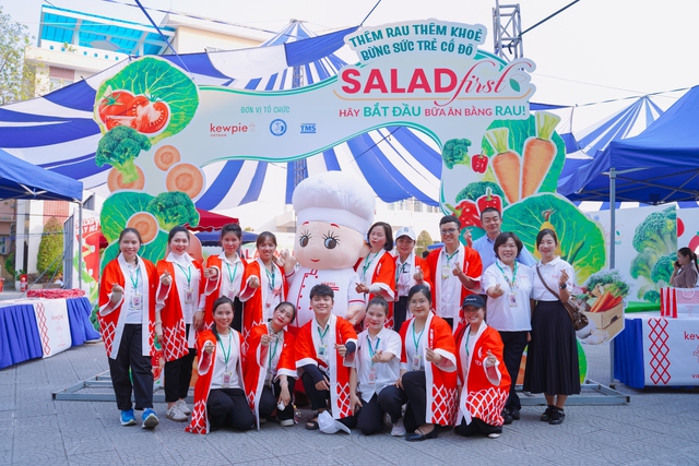Triển khai chiến dịch “Salad First” tại Đại học Y - Dược, Đại học Huế, thúc đẩy thói quen ăn rau đến sinh viên - Ảnh 2.