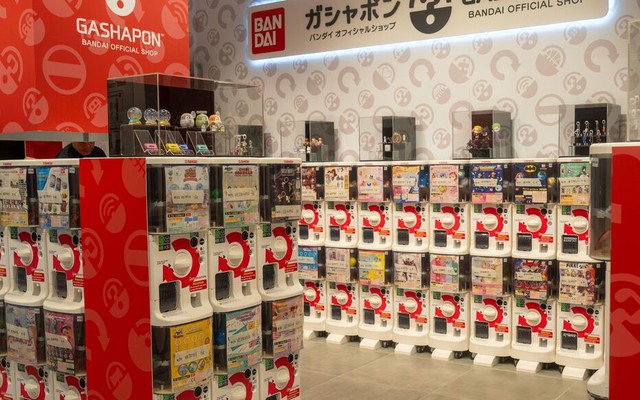Hãng sản xuất đồ chơi Bandai của Nhật khai trương cửa hàng đầu tiên tại Pháp - Ảnh 1.