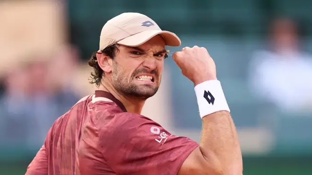 Monte Carlo Master: Valentin Vacherot ngược dòng ấn tượng - Ảnh 1.