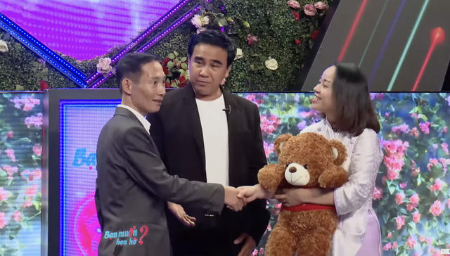 Bạn muốn hẹn hò: Nhà trai U50 gây tranh cãi khi tuyên bố "không thích phụ nữ đổ vỡ" ngay trên sân khấu - Ảnh 5.