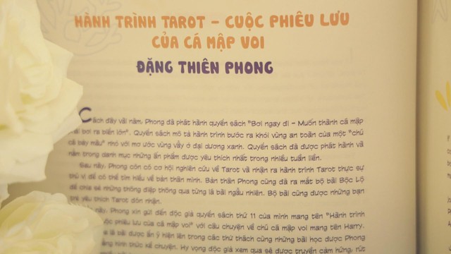 10 năm cầm bút của Đặng Thiên Phong: Từ những bản thảo bị từ chối đến hành trình bơi cùng "Cá Mập Voi" - Ảnh 2.