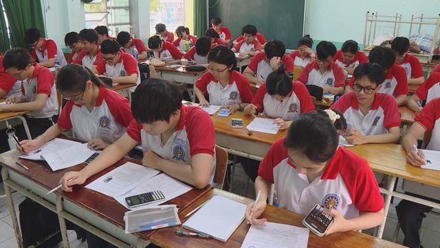 Các trường lên kế hoạch ôn tập nước rút cho học sinh khối 12 - Ảnh 1.