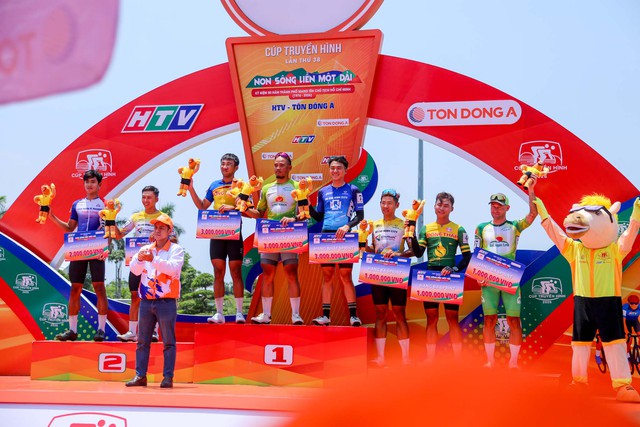 Khoảnh khắc đẹp chặng 7: Vượt nắng vượt gió | Cúp Truyền hình 2026 - Ảnh 13.