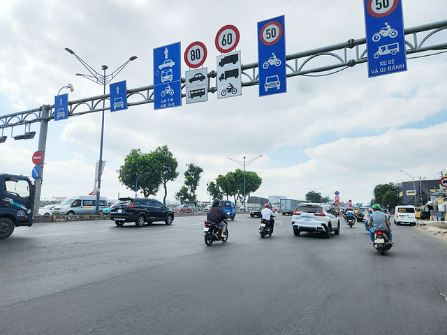 Đóng giao lộ cửa ngõ xây ga metro, người dân lưu ý lộ trình thay thế- Ảnh 1.