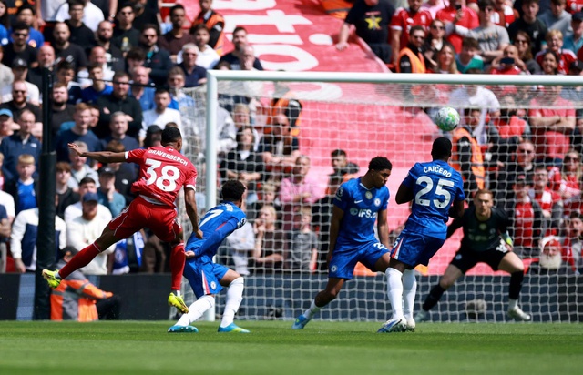 Chelsea chặn đứng đà thắng của Liverpool tại Anfield- Ảnh 1.
