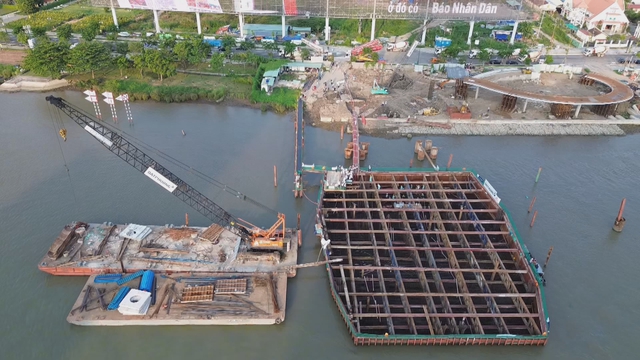 60 Giây ngày 13/5/2026 | Cầu đi bộ qua sông Sài Gòn tăng tốc để kịp hoàn thành dịp 2/9- Ảnh 1.