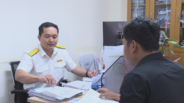 Vươn khơi - Ngày 13/5/2026 | TP. HỒ CHÍ MINH: THỊ TRƯỜNG TIÊU DÙNG TIẾP ĐÀ KHỞI SẮC  - Ảnh 3.
