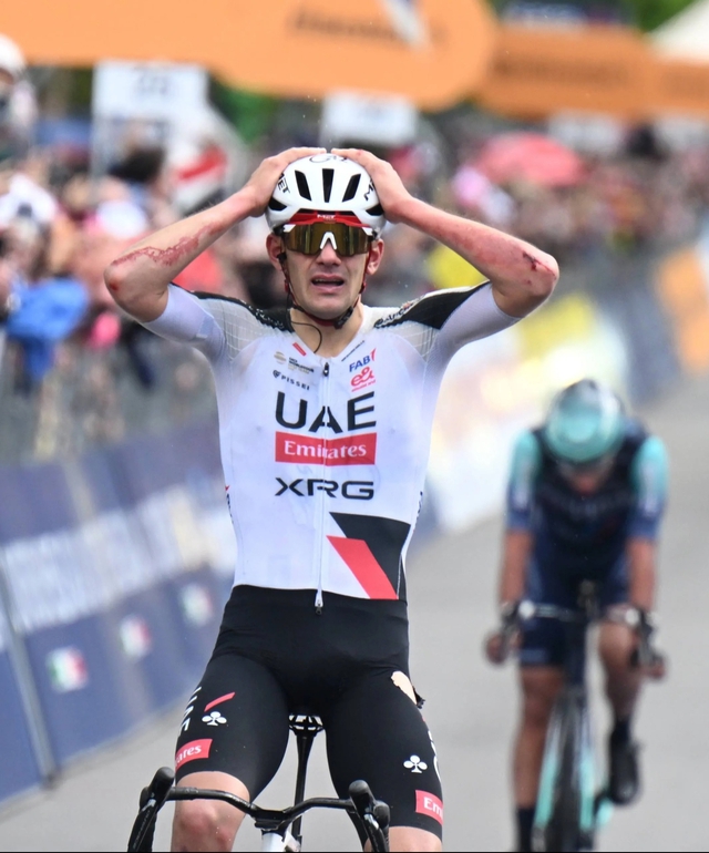Ý chí giúp Arrieta thắng chặng Giro d’Italia đầy kịch tính - Ảnh 1.