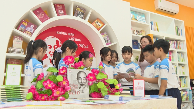 Kỷ niệm 136 năm Ngày sinh Chủ tịch Hồ Chí Minh: Khắc ghi công lao vĩ đại, vững bước trong Kỷ nguyên mới - Ảnh 6.