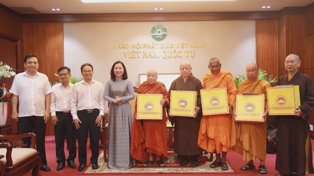 TP. Hồ Chí Minh họp mặt chức sắc Phật giáo - Ảnh 5.