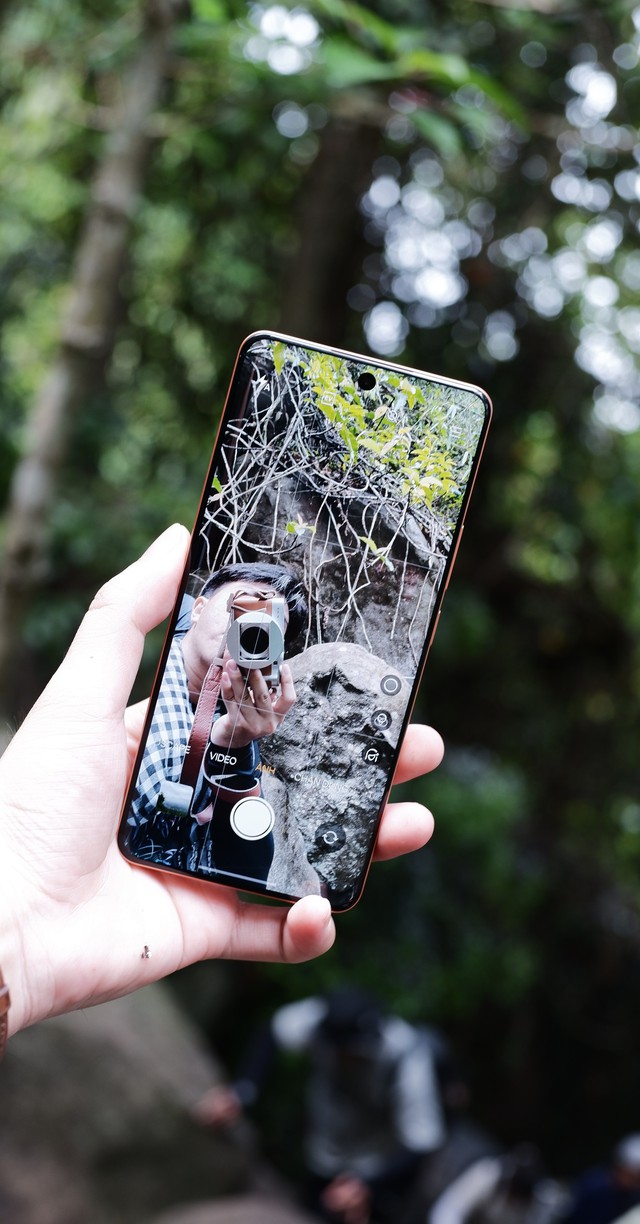 Thử thách làm một chiếc điện thoại nổi loạn: realme P4 Power, viên pin 10.001 mAh xài mãi vẫn không hết. - Ảnh 5.