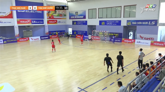 Cuộc cạnh tranh tốp 3 hấp dẫn sau vòng 4 giải futsal VĐQG- Ảnh 2. Cuộc cạnh tranh tốp 3 hấp dẫn sau vòng 4 giải futsal VĐQG- Ảnh 2.