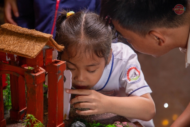 HTV mang thế giới cổ tích đến gần hơn với trẻ em khiếm thị - Ảnh 2.