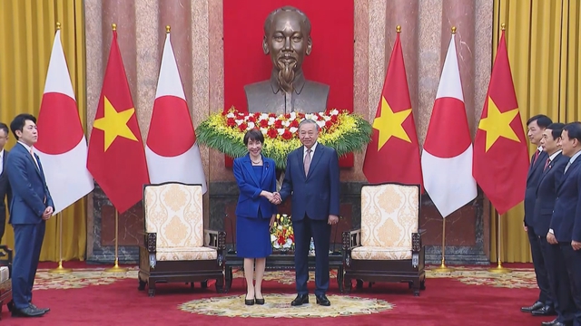Thời sự trưa HTV ngày 3/5/2026 | Thủ tướng Nhật Bản Takaichi Sanae vào Lăng viếng Chủ tịch Hồ Chí Minh - Ảnh 2.