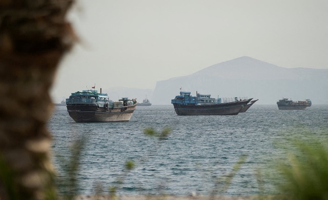 Iran sắp luật hóa việc quản lý Eo biển Hormuz - Ảnh 2.