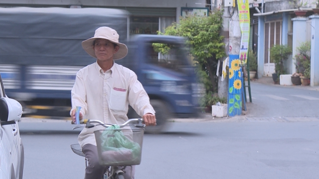 Không để người bán vé số ngoài chính sách an sinh - Ảnh 1.